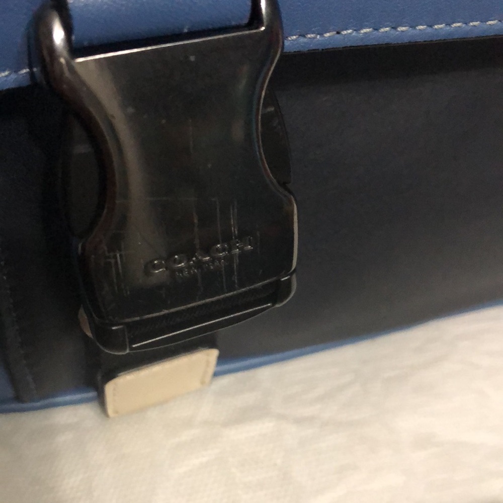 Coach Track Leather Crossbody Bag EUC - Picture 3 of 14